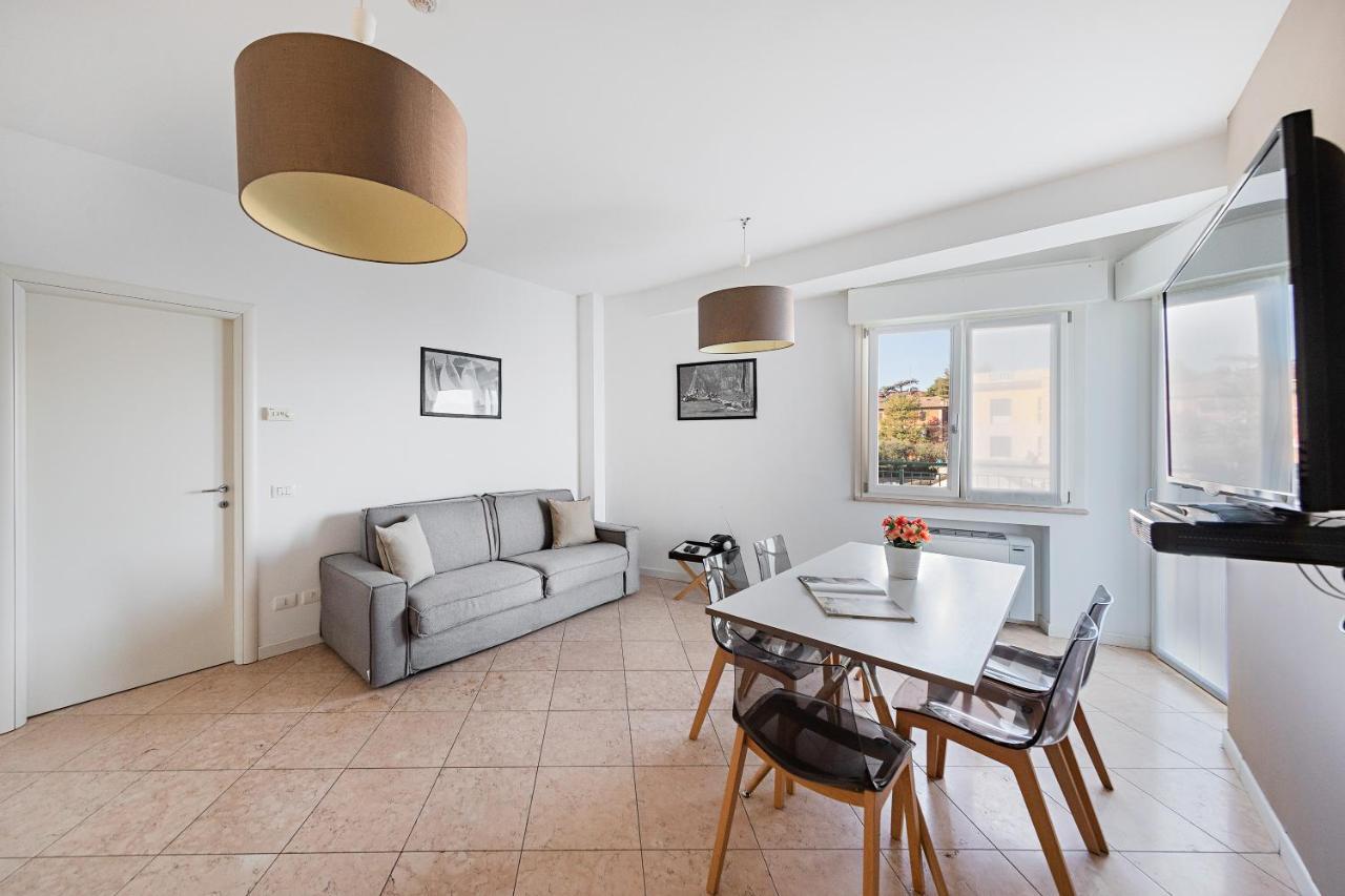 Residenza Miralago By Wonderful Italy Desenzano del Garda Exterior foto